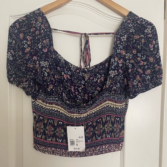 NWT Forever 21 Navy/Multicolored Top - Picture 2 of 4